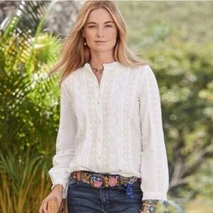 Sundance Floral Eyelet Embroidered Buttondown Blouse in Light Pink.